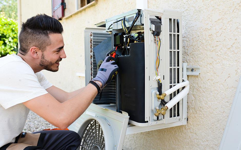 travail électricien Le Bourget